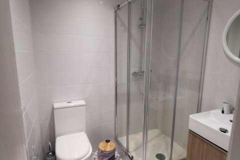 3 bedrooms Apartment in Larnaca, Larnaka,  No. 39482 15