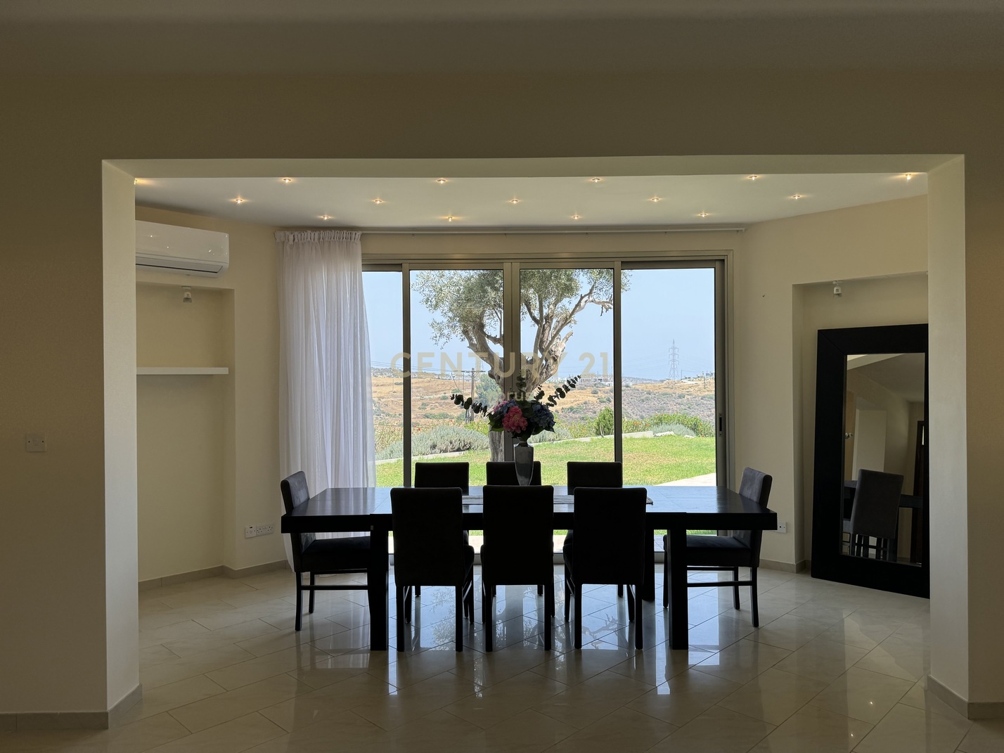 4 bedrooms Villa in Parekklisia, Limassol, Cyprus No. 54271