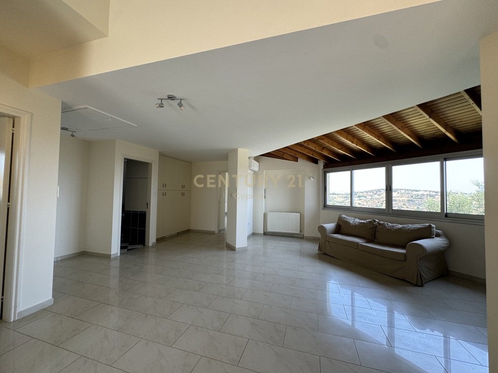 4 bedrooms Villa in Parekklisia, Limassol, Cyprus No. 54271