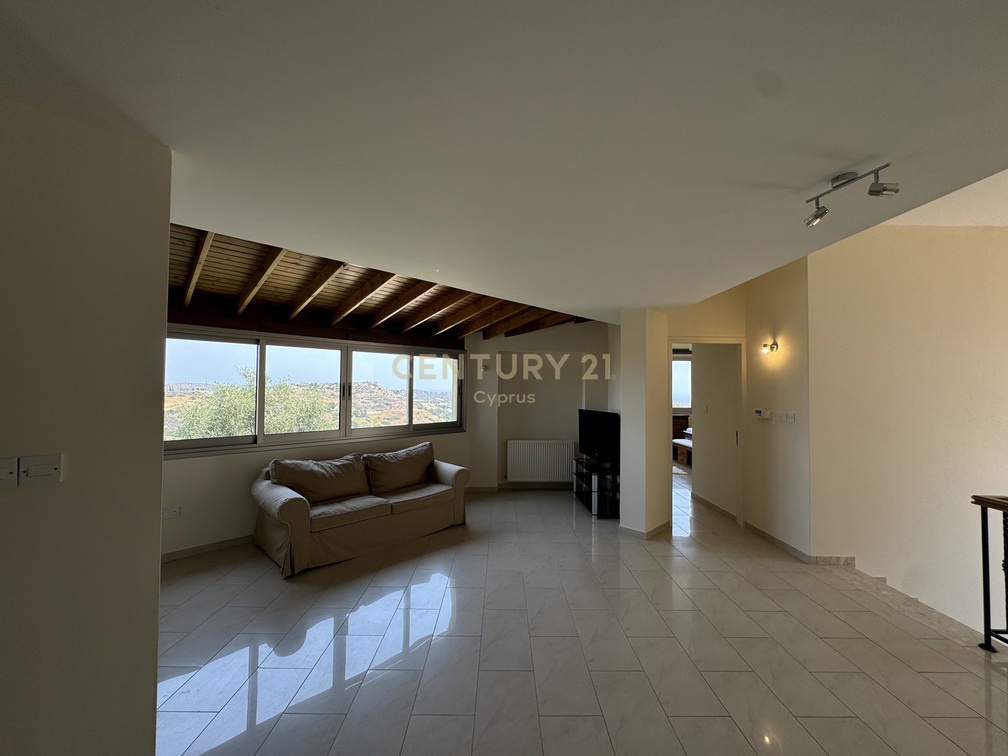 4 bedrooms Villa in Parekklisia, Limassol, Cyprus No. 54271