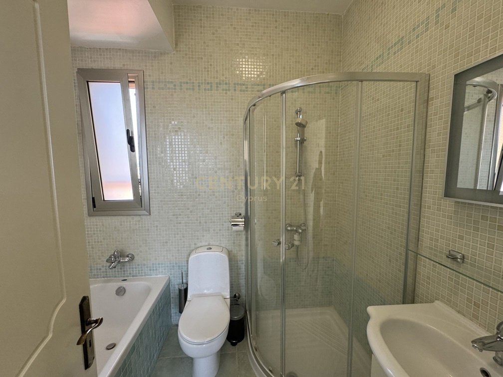 4 bedrooms Villa in Parekklisia, Limassol, Cyprus No. 54271