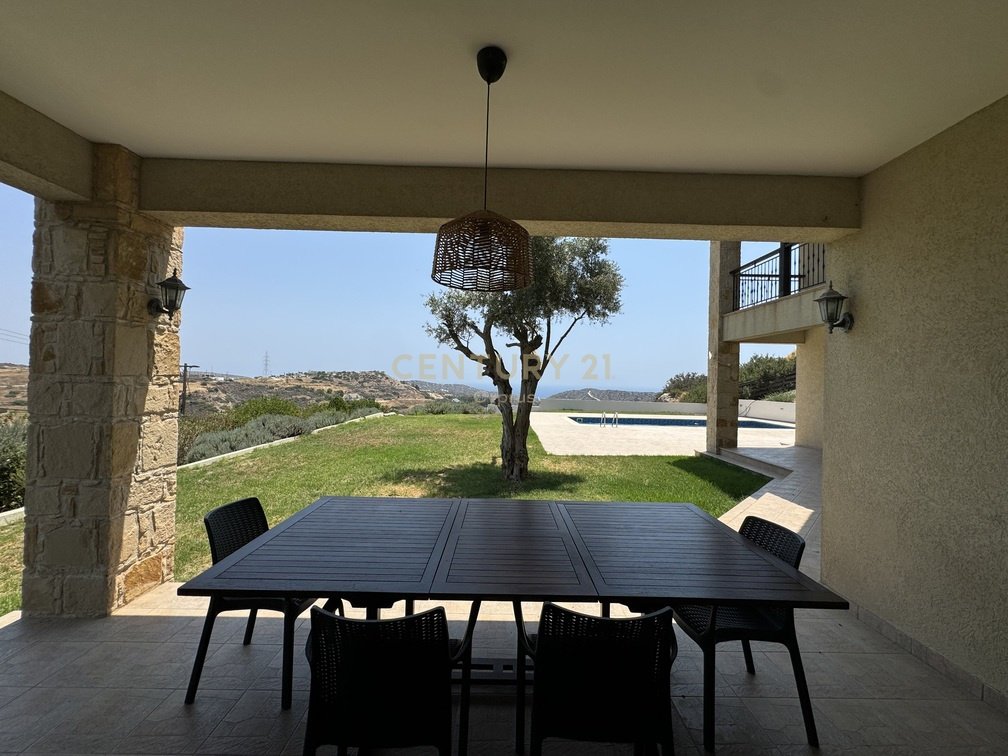 4 bedrooms Villa in Parekklisia, Limassol, Cyprus No. 54271