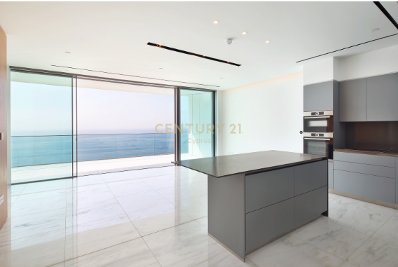 2 bedrooms Apartment in Limassol, Cyprus No. 54275
