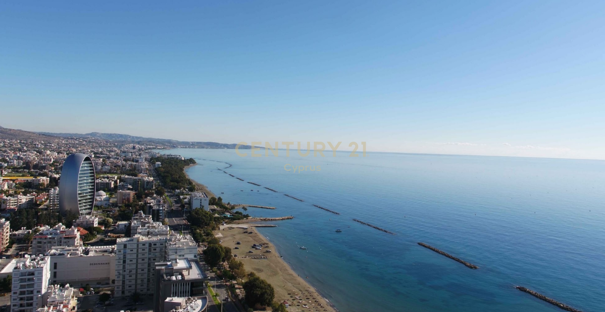 2 bedrooms Apartment in Limassol, Cyprus No. 54275