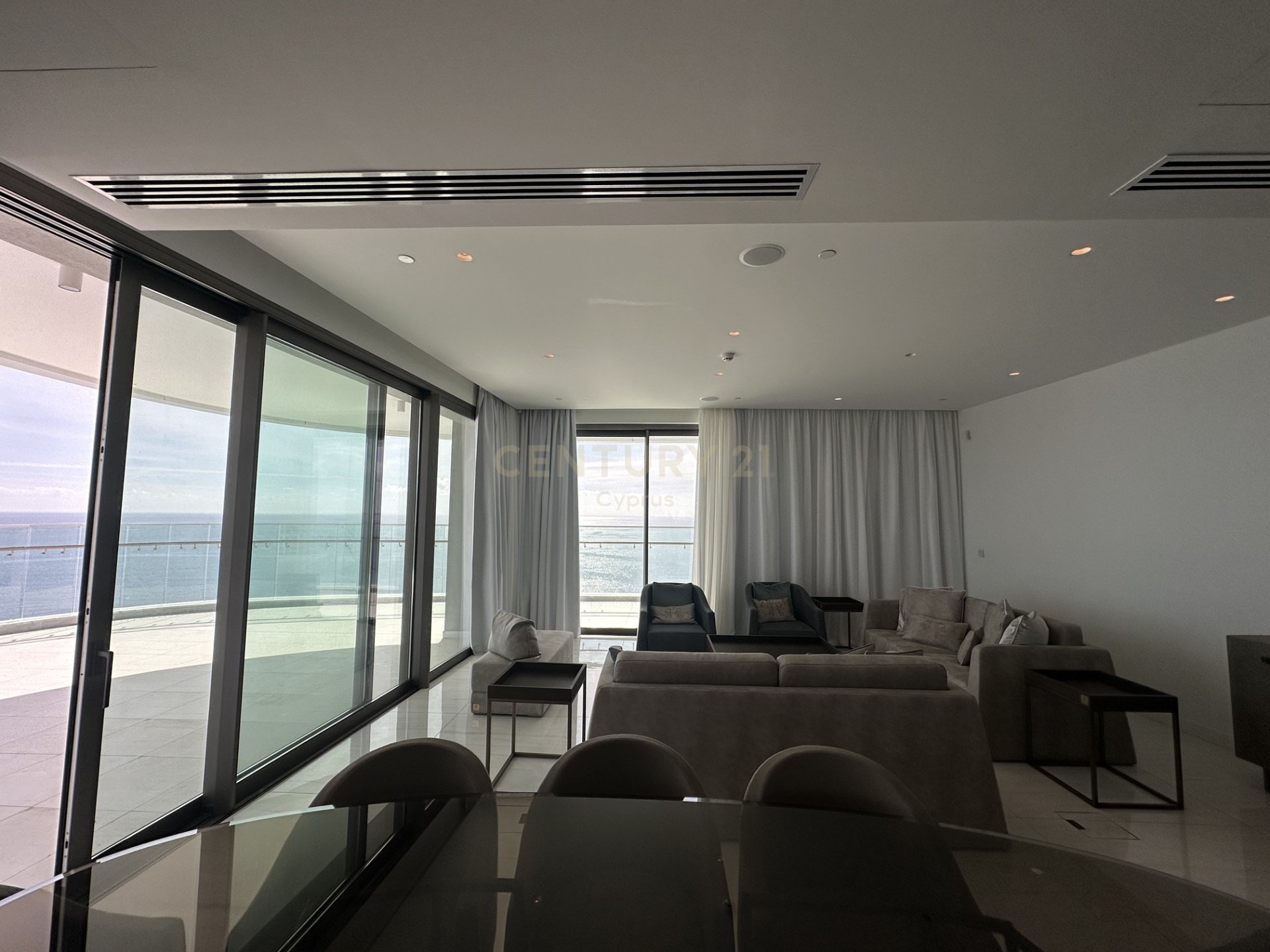 4 dormitorios Apartamento en Germasogeia, Limassol, Chipre No. 56132