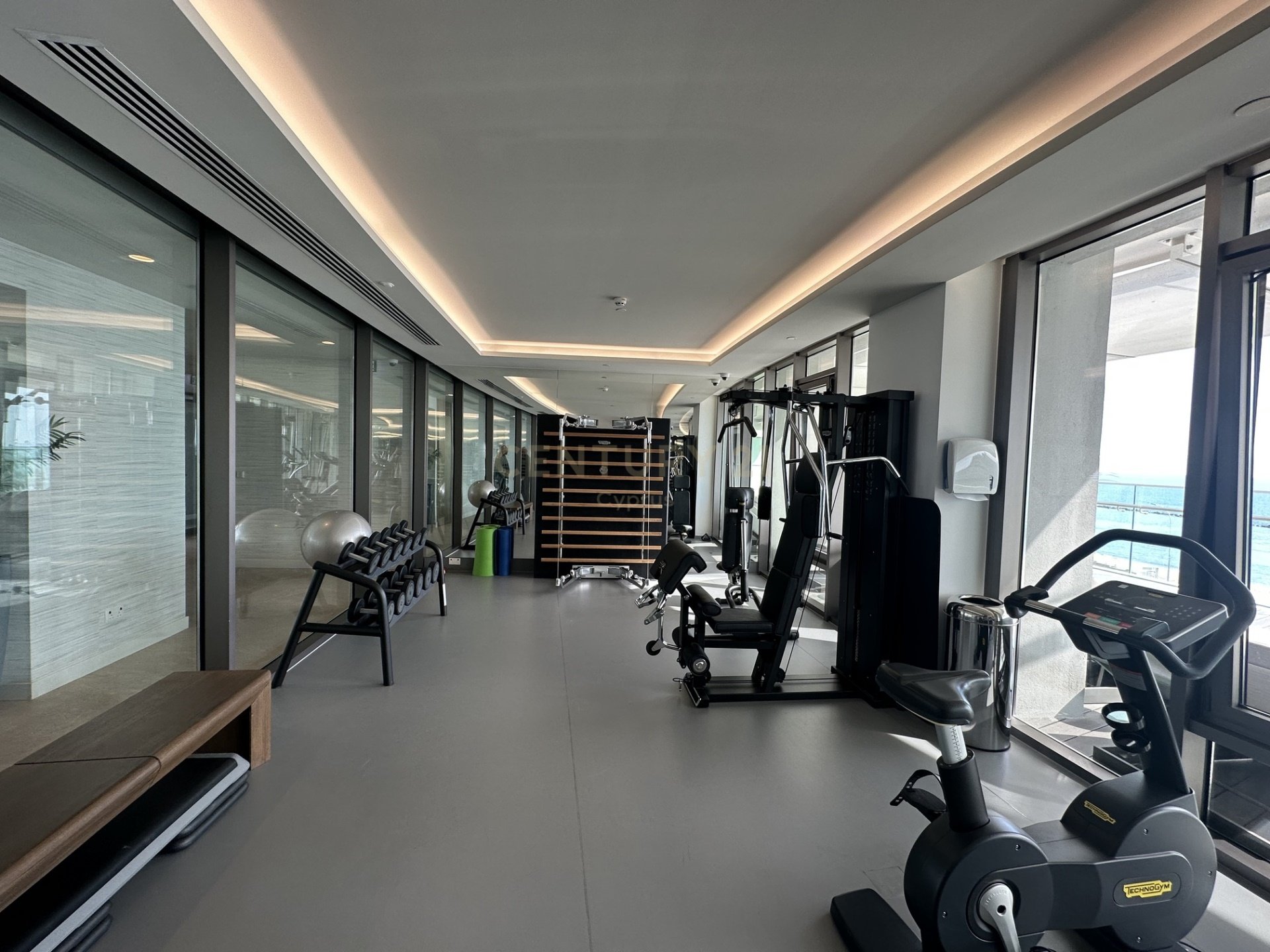 4 dormitorios Apartamento en Germasogeia, Limassol, Chipre No. 56132