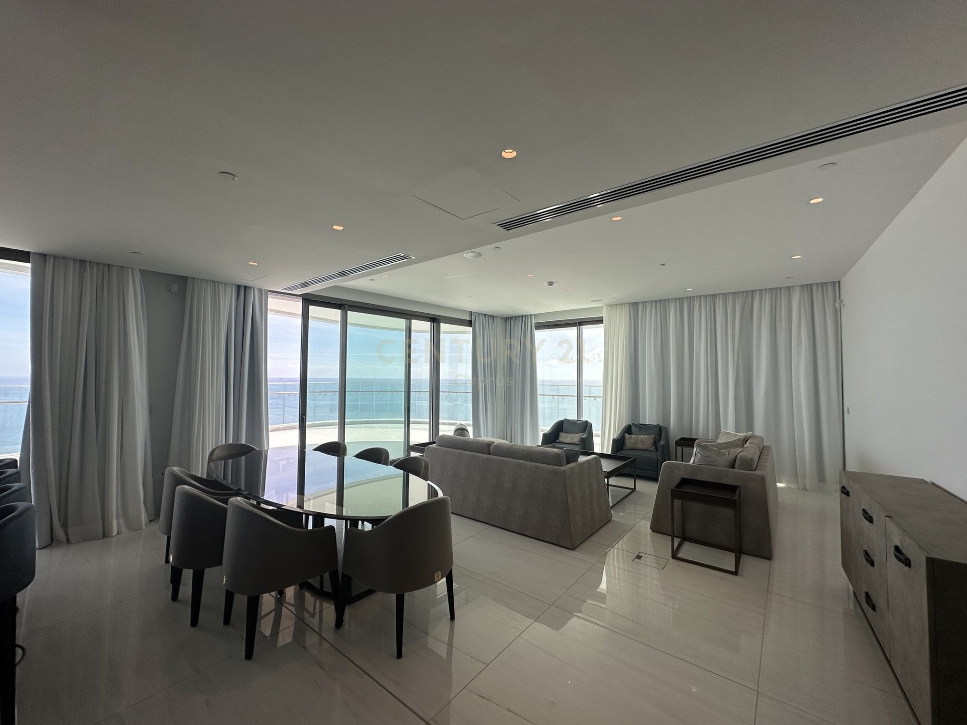 4 dormitorios Apartamento en Germasogeia, Limassol, Chipre No. 56132