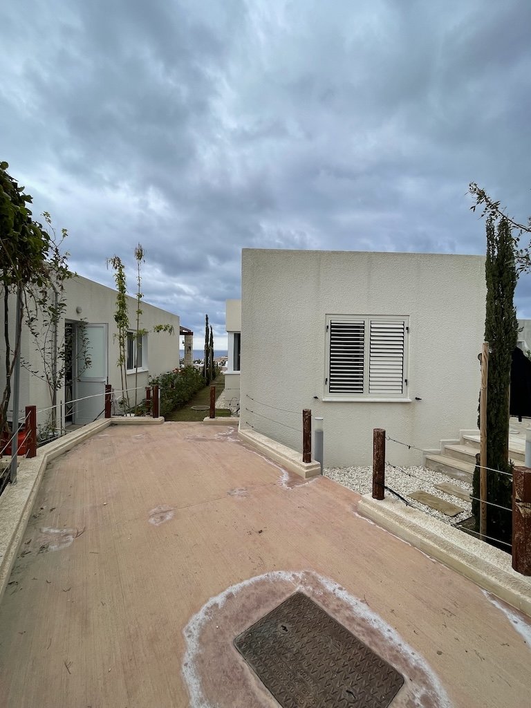 3 bedrooms Bungalow in Paphos, Cyprus No. 35938