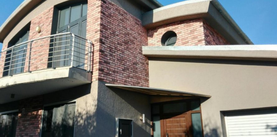 Вилла с 4 спальнями в Лимассол, Лимасол, № 38221