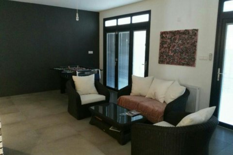 Вилла с 4 спальнями в Лимассол, Лимасол, № 38221 13