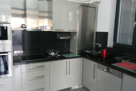 Вилла с 4 спальнями в Лимассол, Лимасол, № 38221 5