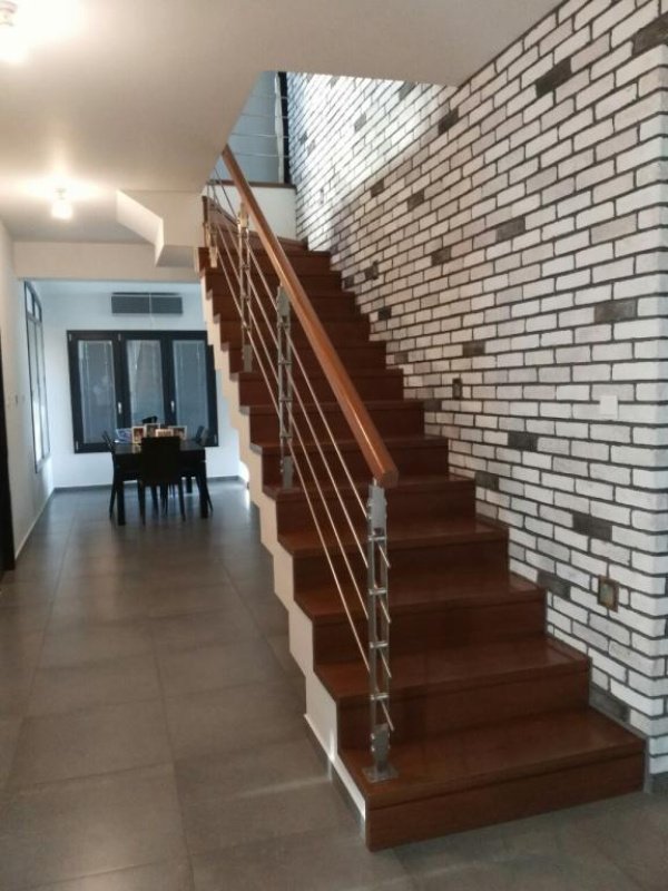 4 bedrooms Villa in Limassol, Cyprus No. 38221