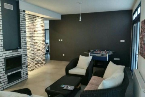 Вилла с 4 спальнями в Лимассол, Лимасол, № 38221 4