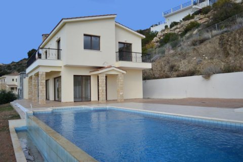 3 bedrooms Villa in Paphos,  No. 38219 2