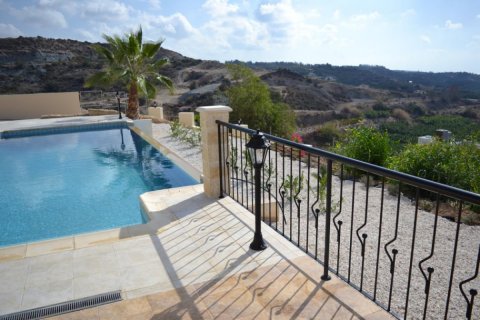 3 bedrooms Villa in Paphos,  No. 38219 7