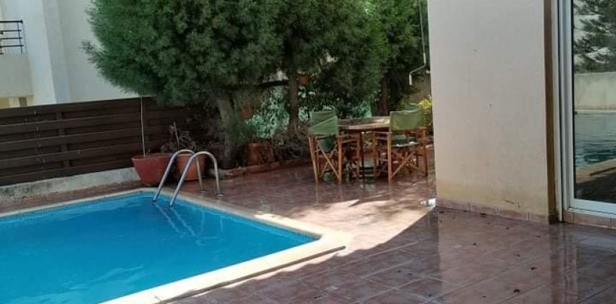 6 bedrooms Villa in Limassol,  No. 46849