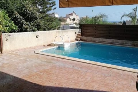 6 bedrooms Villa in Limassol,  No. 46849 2