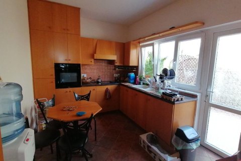 6 bedrooms Villa in Limassol,  No. 46849 11