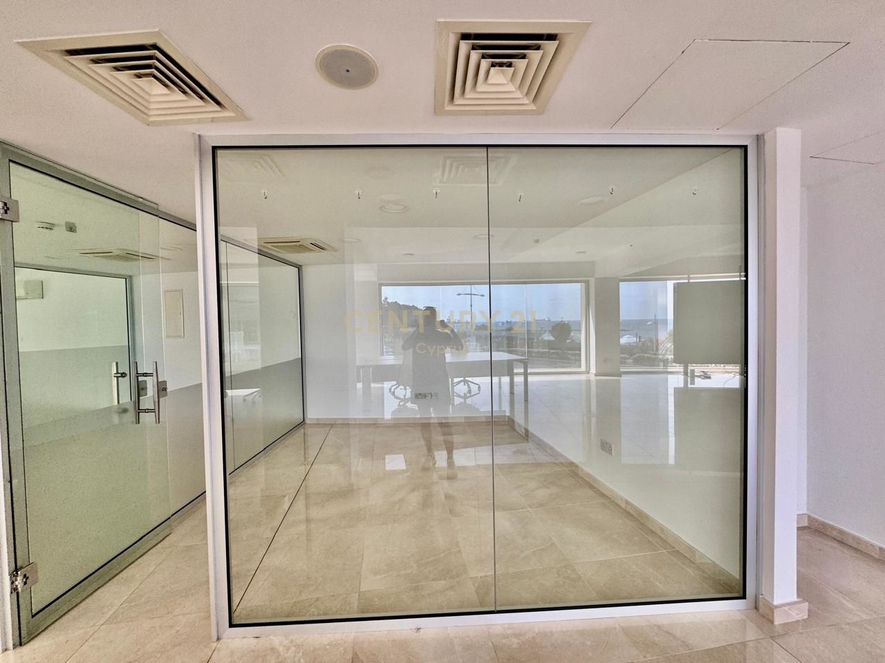717m2 Oficina en Limassol, Chipre No. 53797