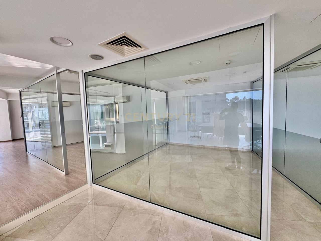 717m2 Oficina en Limassol, Chipre No. 53797