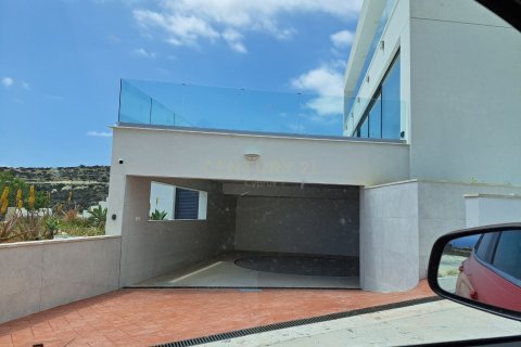 7 bedrooms Villa in Agios Tychonas, Limassol,  No. 5905 14