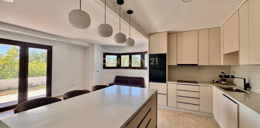 7 dormitorios Villa en Moni, Limassol,  No. 55332