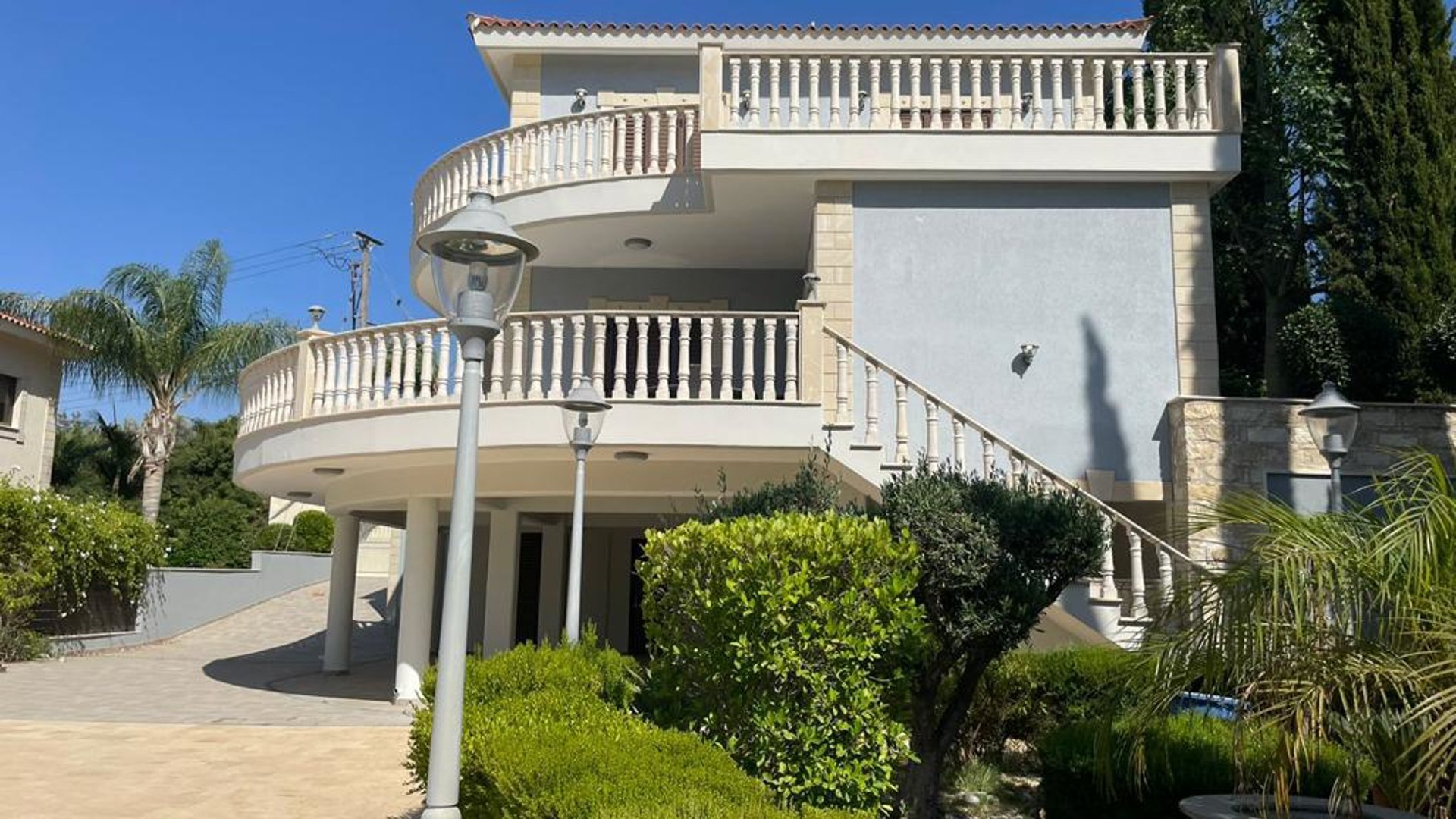 4 bedrooms Villa in Pyrgos, Limassol, Cyprus No. 28959