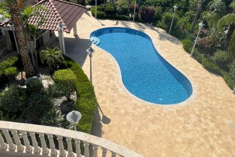 4 bedrooms Villa in Pyrgos, Limassol, Cyprus No. 28959