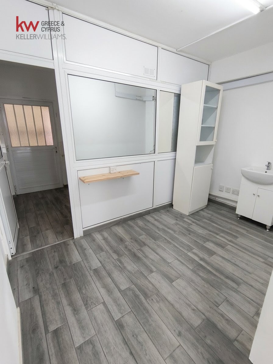 5 rooms Shop in Larnaca, Larnaka, Cyprus No. 56670