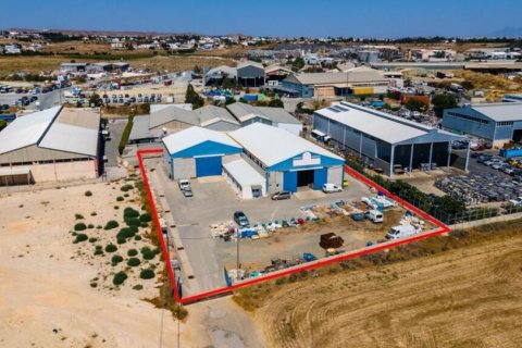 1075m2 Commercial property in Nicosia,  No. 37959