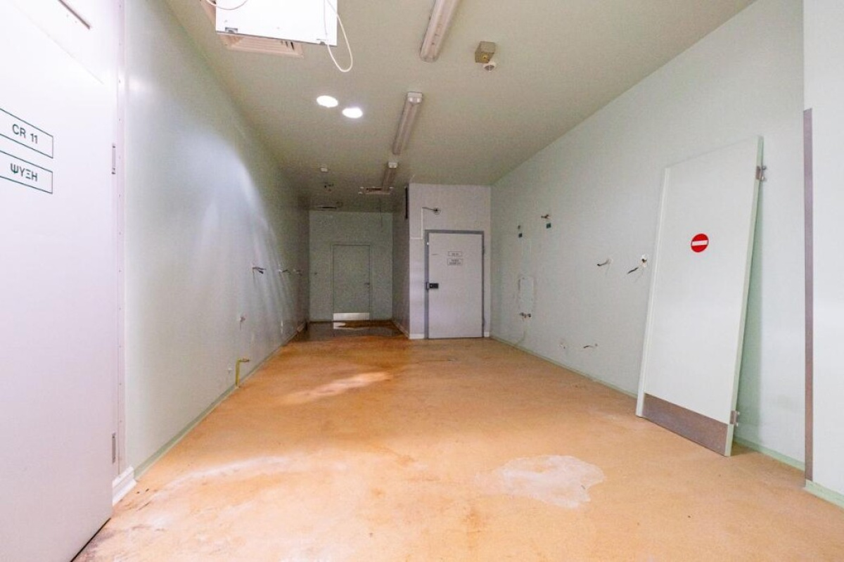 1210m2 Commercial property in Paphos, Cyprus No. 37962