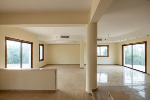 215m2 Villa en Nicosia,  No. 37963 5