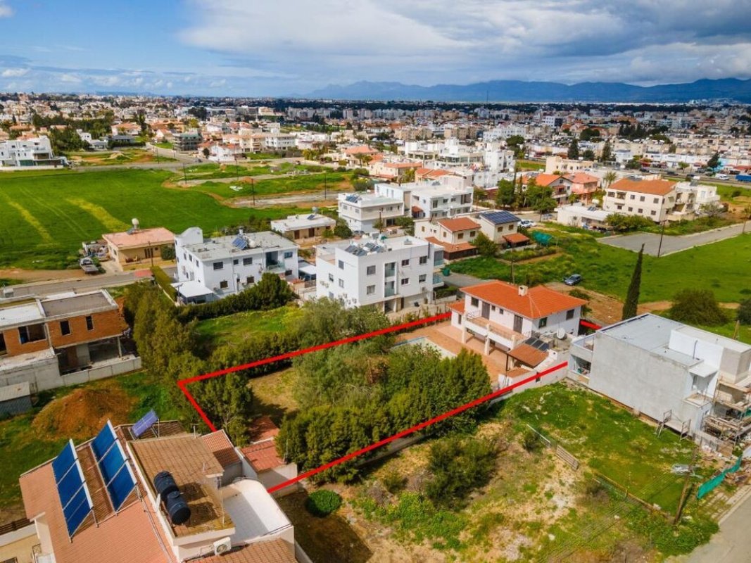 215m2 Villa in Nicosia, Cyprus No. 37963