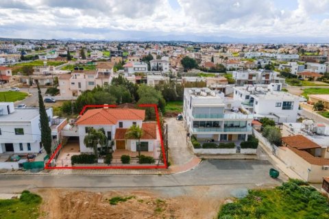 215m2 Villa en Nicosia,  No. 37963 12