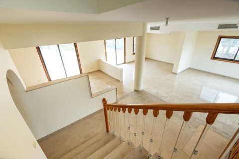 215m2 Villa en Nicosia,  No. 37963 7