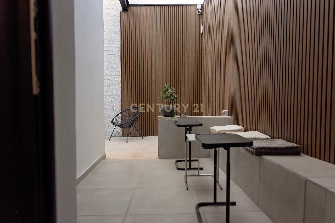 408m2 Office in Limassol, Cyprus No. 54156