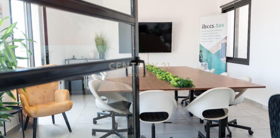 408m2 Bureau à Limassol,  No. 54156