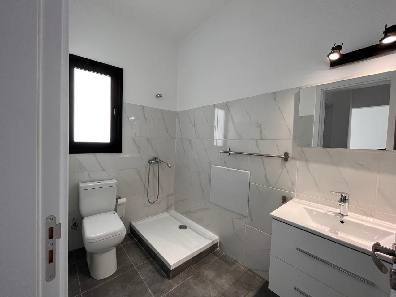 408m2 Office in Limassol, Cyprus No. 54156
