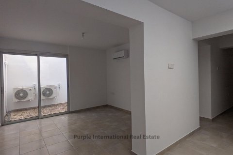 Квартира с 2 спальнями в Ларнака, Кипр № 37305 15