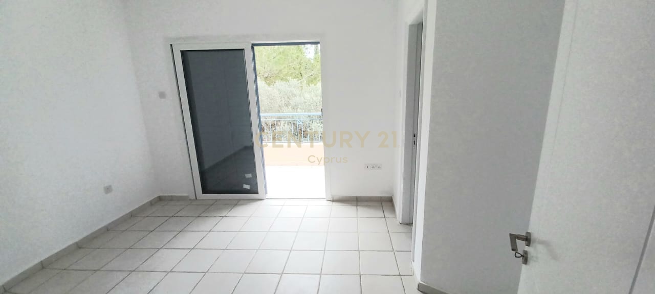 3 bedrooms Villa in Paphos, Cyprus No. 54037