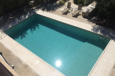 3 bedrooms Villa in Limassol,  No. 38937 9