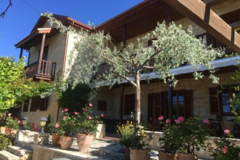 3 bedrooms Villa in Limassol,  No. 38937 15