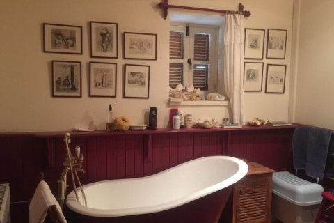 3 bedrooms Villa in Limassol,  No. 38937 6