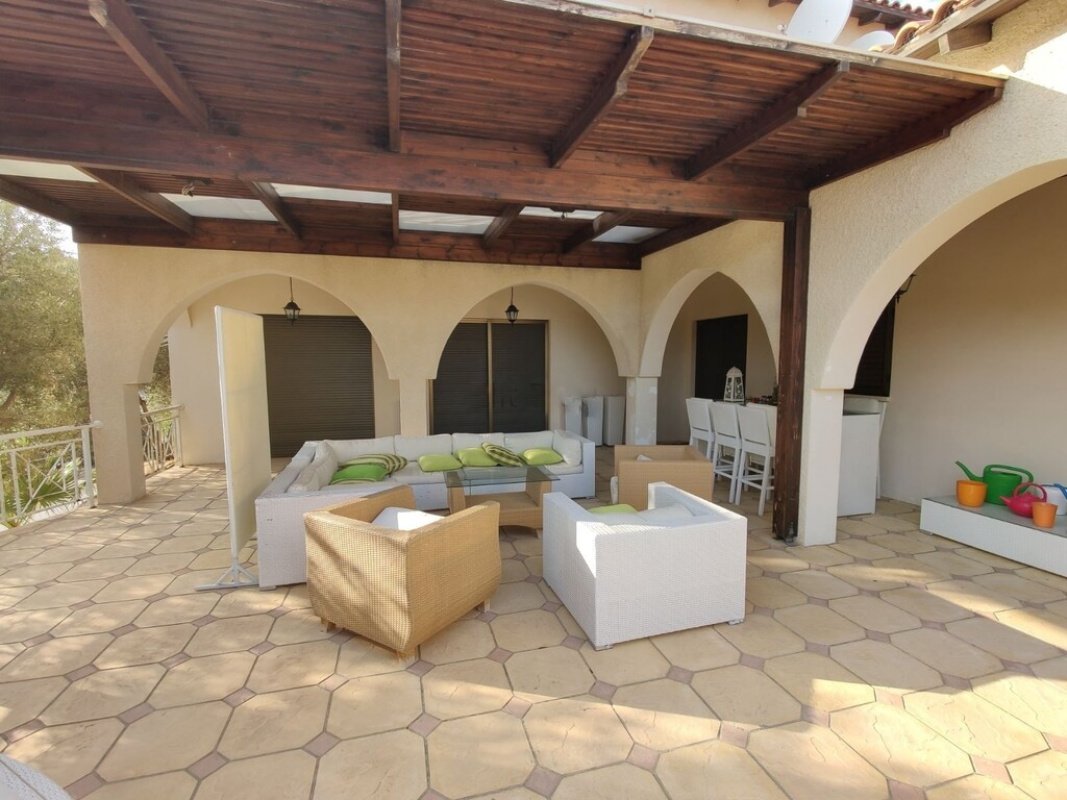 3 bedrooms Villa in Limassol, Cyprus No. 38936