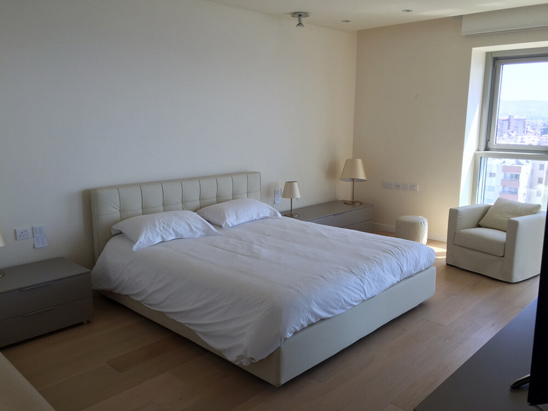 3 bedrooms Apartment in Nicosia, Cyprus No. 38940