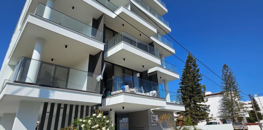 2 bedrooms Apartment in Larnaca, Larnaka,  No. 50014