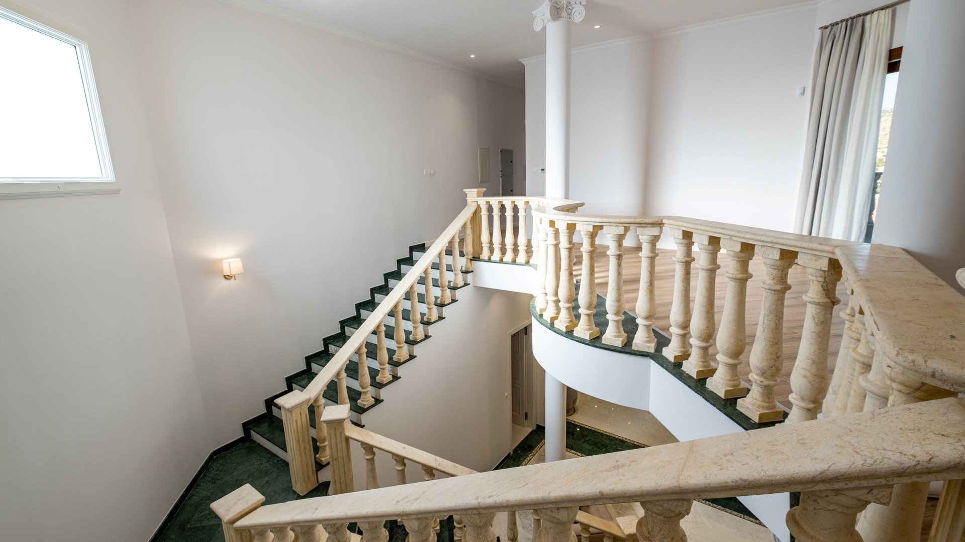 5 bedrooms Villa in Limassol, Cyprus No. 29377