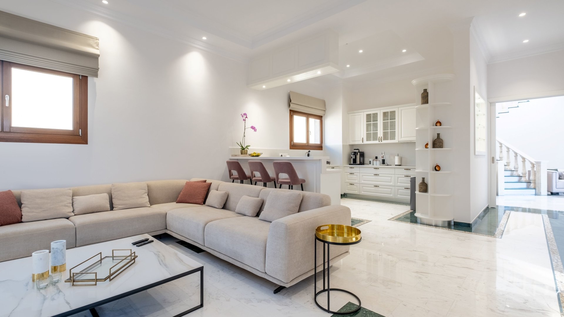 5 bedrooms Villa in Limassol, Cyprus No. 29377