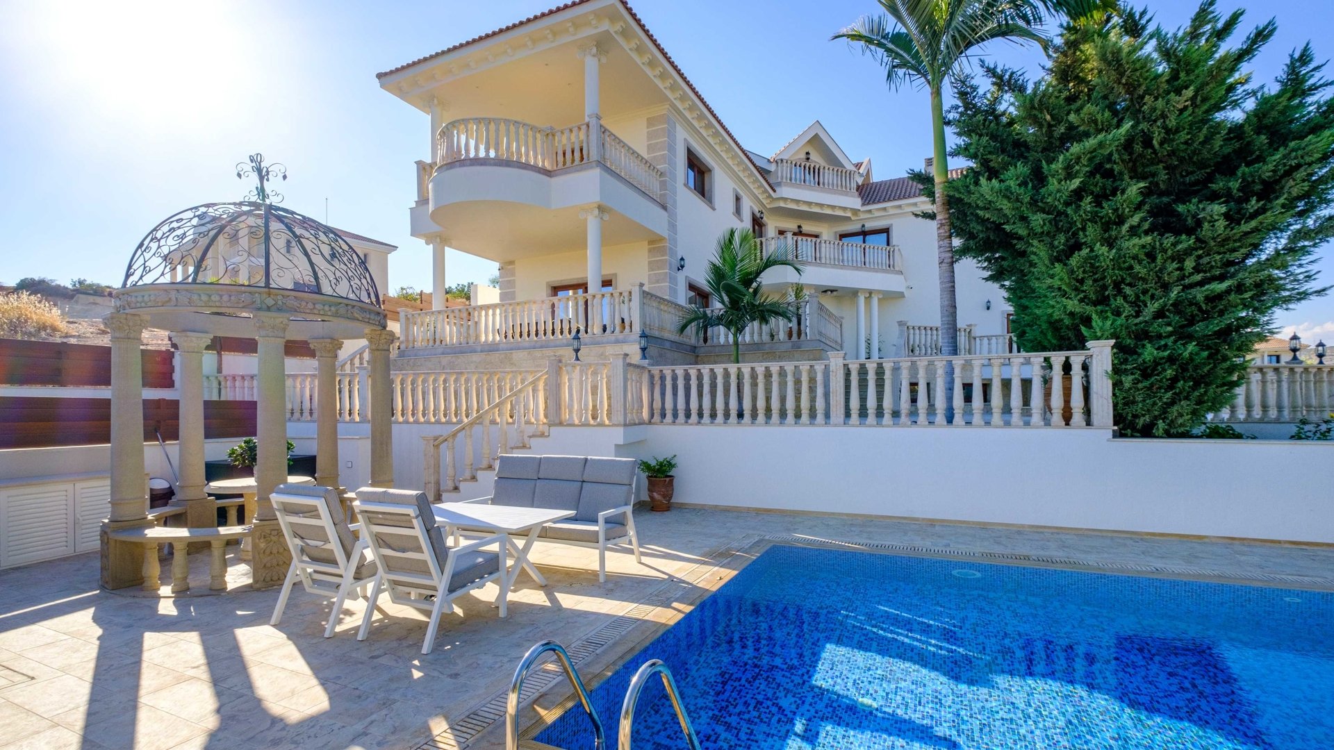 5 bedrooms Villa in Limassol, Cyprus No. 29377