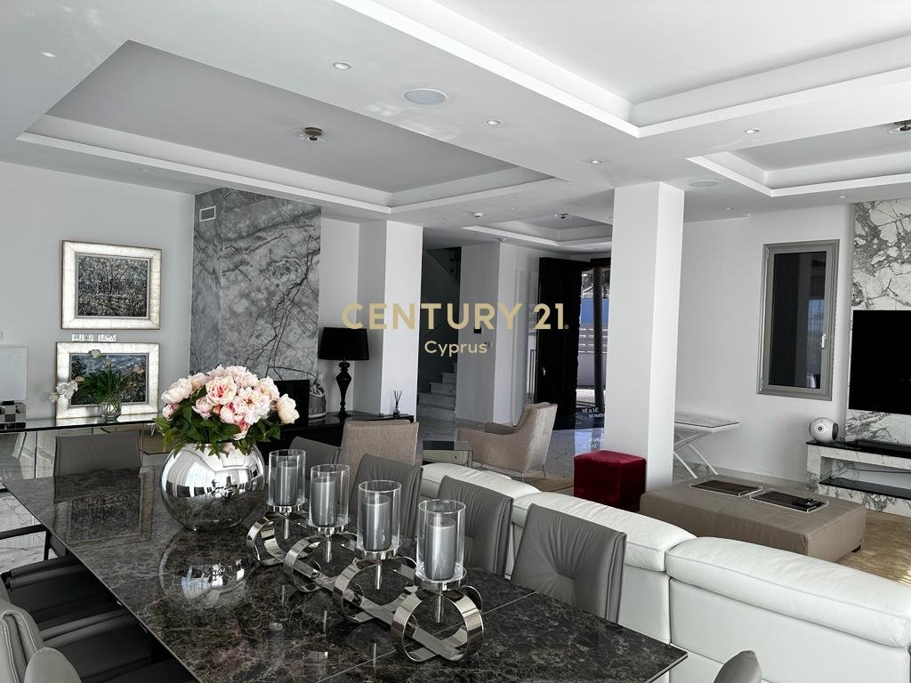 5 bedrooms Villa in Parekklisia, Limassol, Cyprus No. 6095